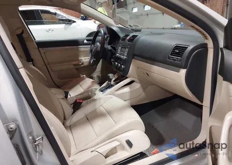 2010 Volkswagen Jetta Limited Edition from USA, damaged, VIN 3VWAX7AJ3AM123190